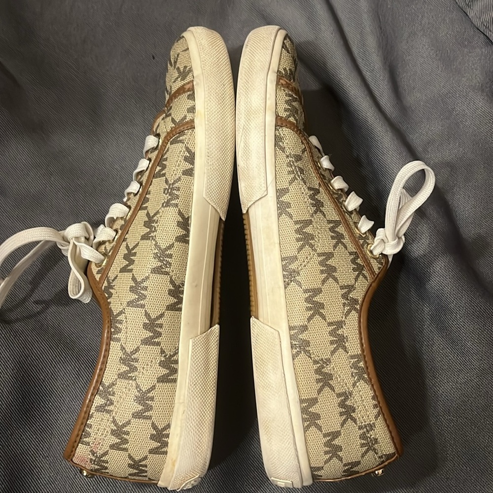 Michael Kors Shoes Size 8.5 - Picture 3 of 6
